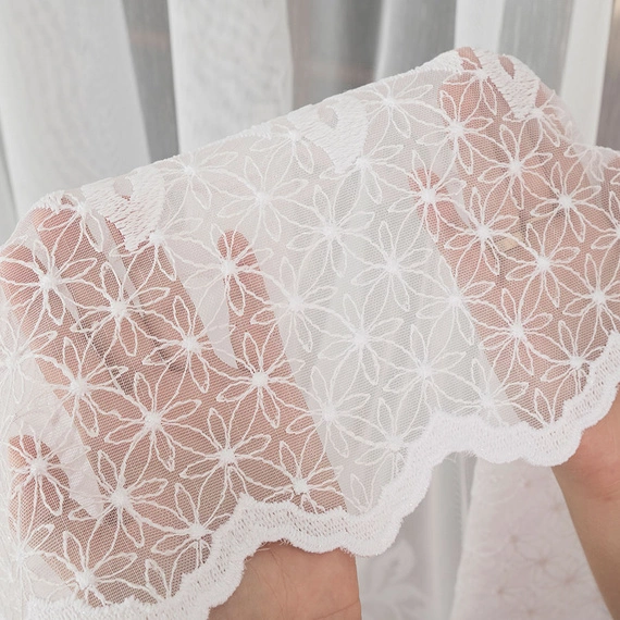 Firanka haftowana na metry 127136 / kolor biały / wysokość 160cm