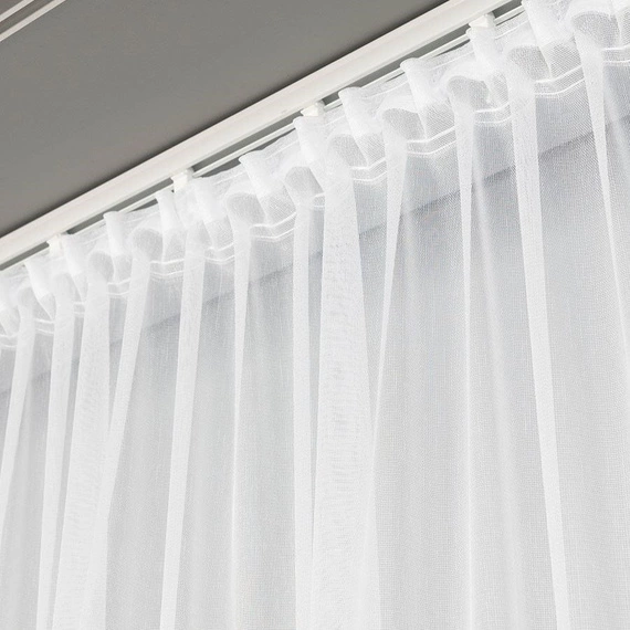 Firanka z aplikacją z wzorem pasowym 112769 / kolor biały z szarym / wysokość 280cm