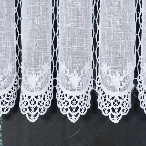 Firanka zazdroska haftowana na metry 015590 / kolor biały / wysokość 30cm