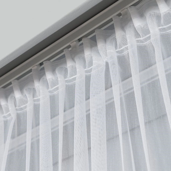 Firanka haftowana z wzorem pasowym 112750 / kolor biały ze złotym / wysokość 280cm