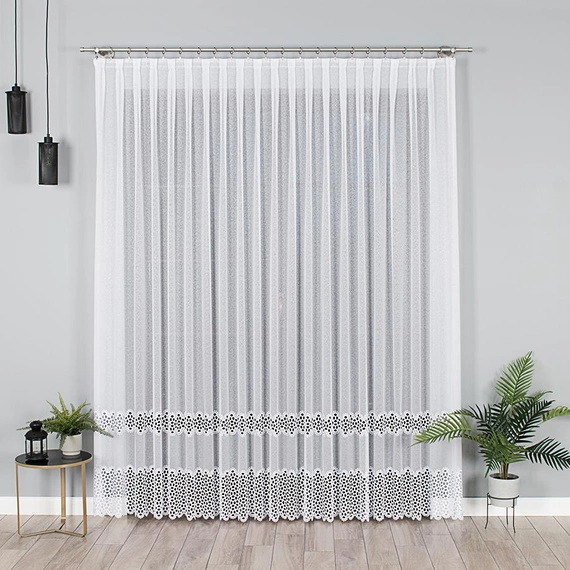 Firanka z aplikacją z wzorem pasowym 008897/ kolor biały / wysokość 280cm
