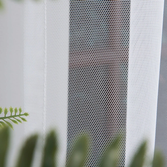 Firanka z tiulu na taśmie Wave / szyta na miarę / kolor biały