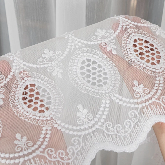 Firanka haftowana na metry 123946 / kolor biały / wysokość 280cm