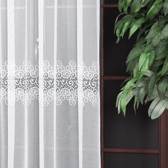 Firanka żakardowa w metrażu 001539 / kupon 90x200cm