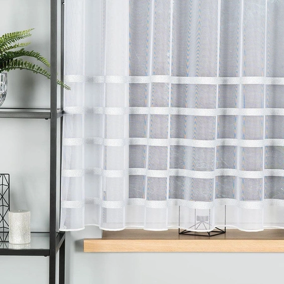 Firanka fantazyjna z wzorem pasowym 000383 / kolor biały ze srebrnym lurexem / wysokość 160cm