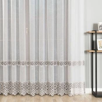Firanka z aplikacją z wzorem pasowym 112769 / kolor biały z szarym / wysokość 280cm