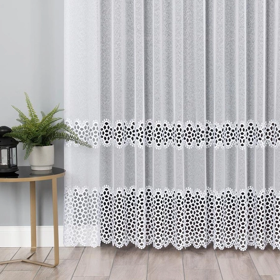 Firanka z aplikacją z wzorem pasowym 008897/ kolor biały / wysokość 280cm