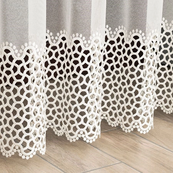 Firanka z aplikacją z wzorem pasowym 008897 / kolor kremowy / wysokość 280cm