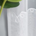 Firanka haftowana z wzorem na samym dole 000105 / kolor biały / kupon 210x250cm