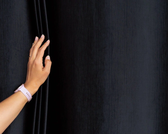 Tkanina zasłonowa VELVET EDEN prążkowana / wysokość 280cm / kolor 18 czarny