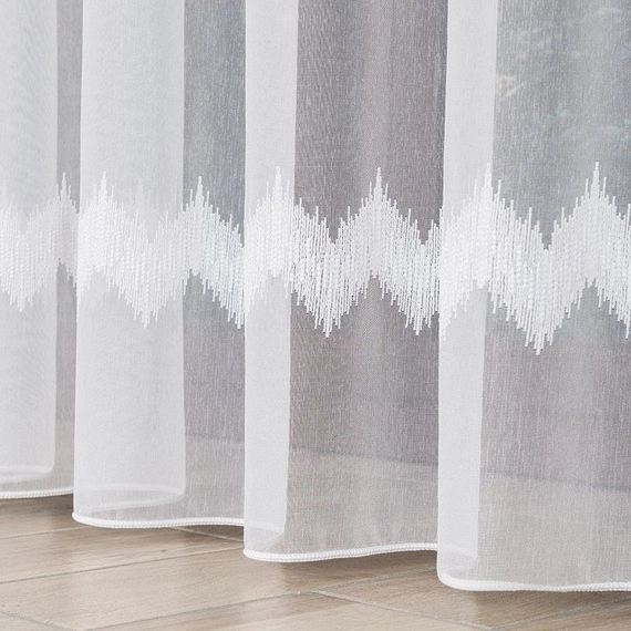 Firanka haftowana z wzorem pasowym 112750 / kolor biały z błyskiem / wysokość 280cm