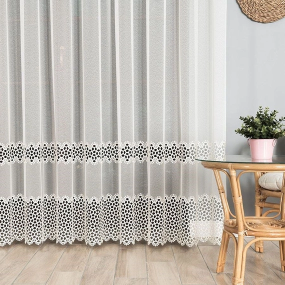 Firanka z aplikacją z wzorem pasowym 008897 / kolor kremowy / wysokość 280cm