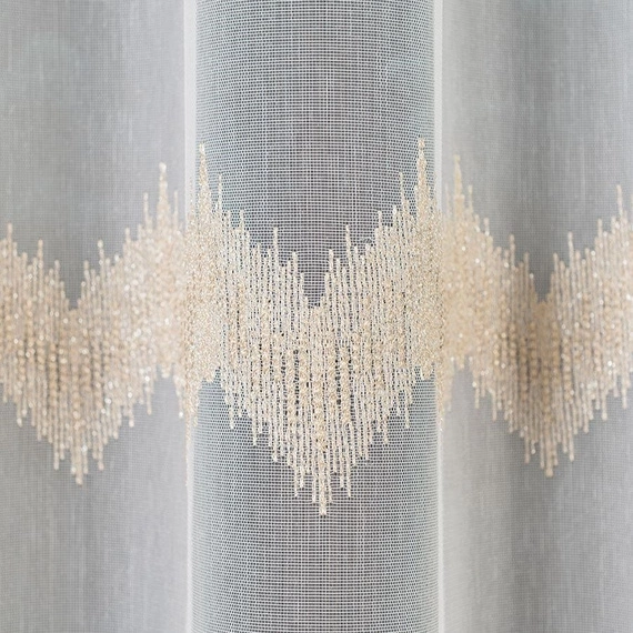 Firanka haftowana z wzorem pasowym 112750 / kolor biały ze złotym / wysokość 160cm