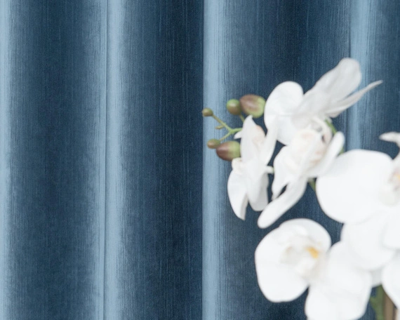 Tkanina zasłonowa VELVET EDEN prążkowana / wysokość 280cm / kolor 14 niebieski