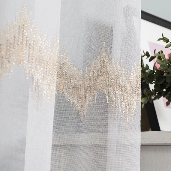 Firanka haftowana z wzorem pasowym 112750 / kolor biały ze złotym / wysokość 280cm