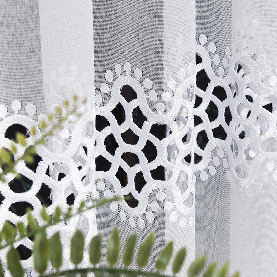 Firanka z aplikacją z wzorem pasowym 008897/ kolor biały / wysokość 280cm