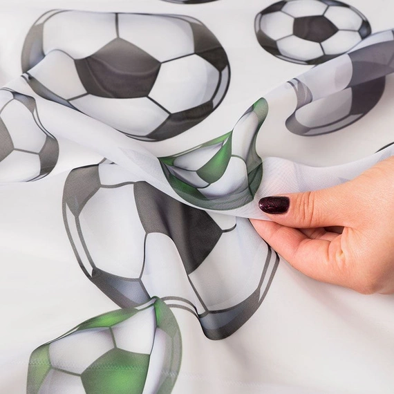 Firanka woalowa na metry Futbol / wysokość 157cm / piłki zielone