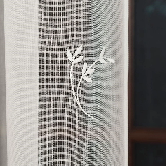 Firanka haftowana z wzorem pasowym 053801 / kolor kremowy / wysokość 280cm