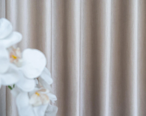 Tkanina zasłonowa VELVET EDEN prążkowana / wysokość 280cm / kolor 03 jasny zimny beż