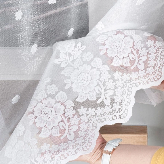 Firanka żakardowa 094310 / kolor biały z połyskiem / wysokość 180cm