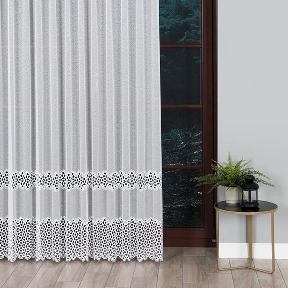 Firanka z aplikacją z wzorem pasowym 008897/ kolor biały / wysokość 280cm