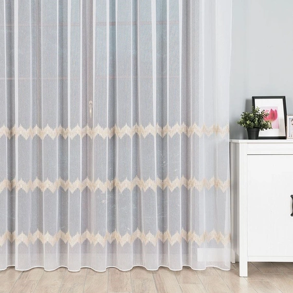 Firanka haftowana z wzorem pasowym 112750 / kolor biały ze złotym / wysokość 280cm