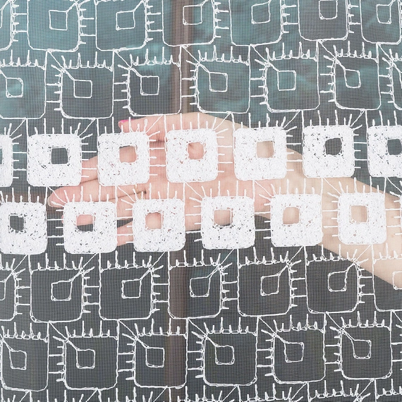 Firanka haftowana na metry 810437 / kolor biały / wysokość 280cm