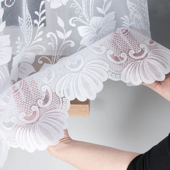 Firanka żakardowa 018041 / kolor biały / kupon 210x180cm