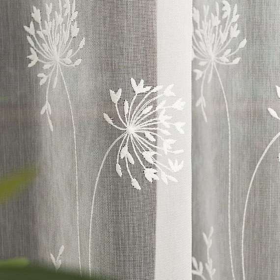 Firanka haftowana z wzorem pasowym 053801 / kolor kremowy / wysokość 280cm