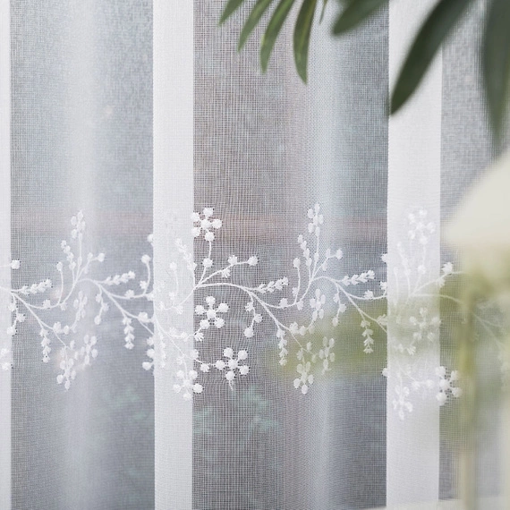 Firanka haftowana na metry 112719 / kolor biały / kupon 190x280cm