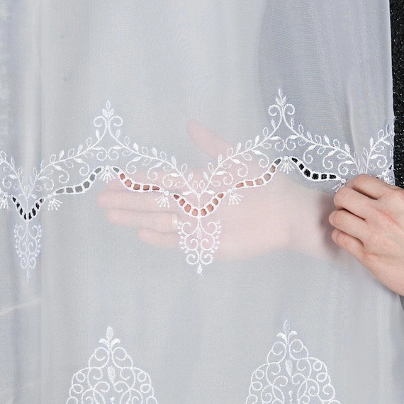 Firanka haftowana 029769 / kolor biały / wysokość 160cm