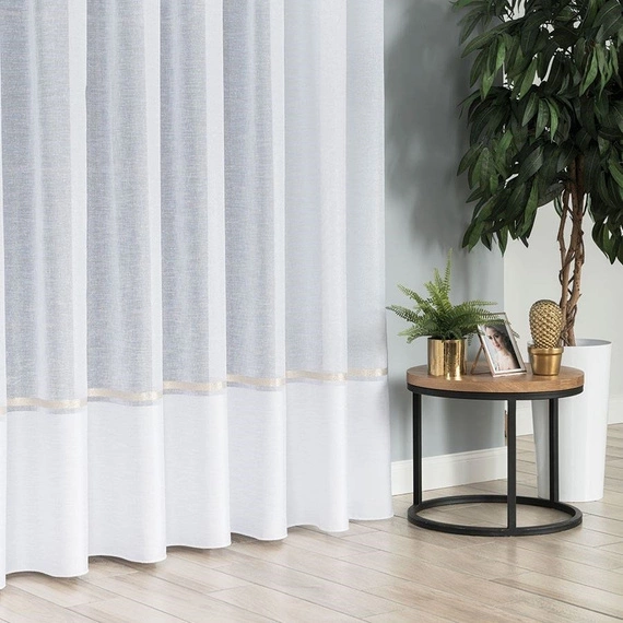 Firanka fantazyjna z wzorem na samym dole 000641 / kolor biały ze z złotym pasem / wysokość 330cm