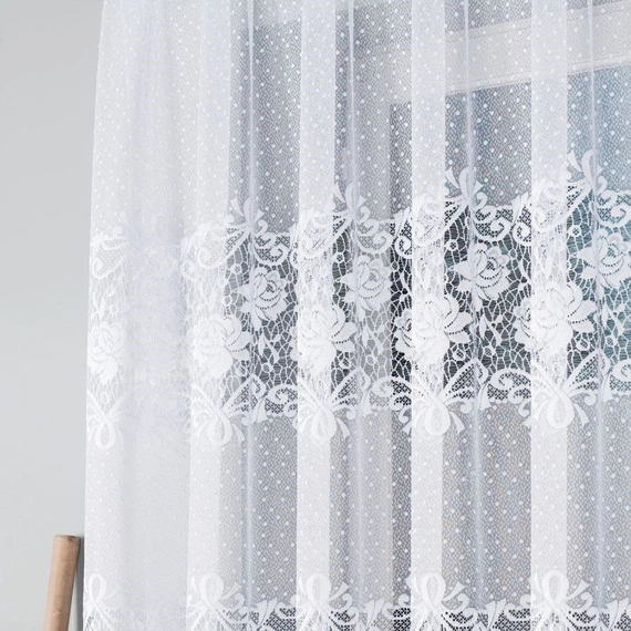 Firanka żakardowa 017480 / kolor biały / kupon 70x140cm