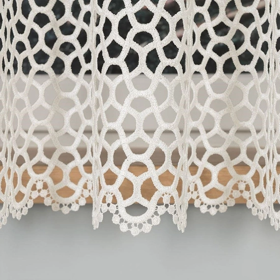 Firanka z aplikacją z wzorem pasowym 008897 / kolor kremowy / wysokość 160cm