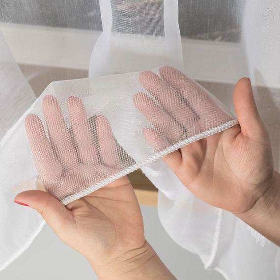 Firanka haftowana z wzorem pasowym 112750 / kolor biały z błyskiem / wysokość 160cm