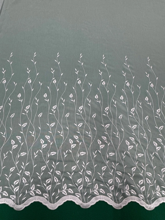 Firanka haftowana 15969 / kolor biały / wysokość 280cm