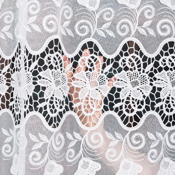 Firanka haftowana z aplikacją na metry 122625 / kolor biały / wysokość 180cm